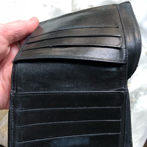 Authentic Chanel Black Leather Wallet - CLASSIC!  Super Soft Vintage EUC - Picture 12 of 15